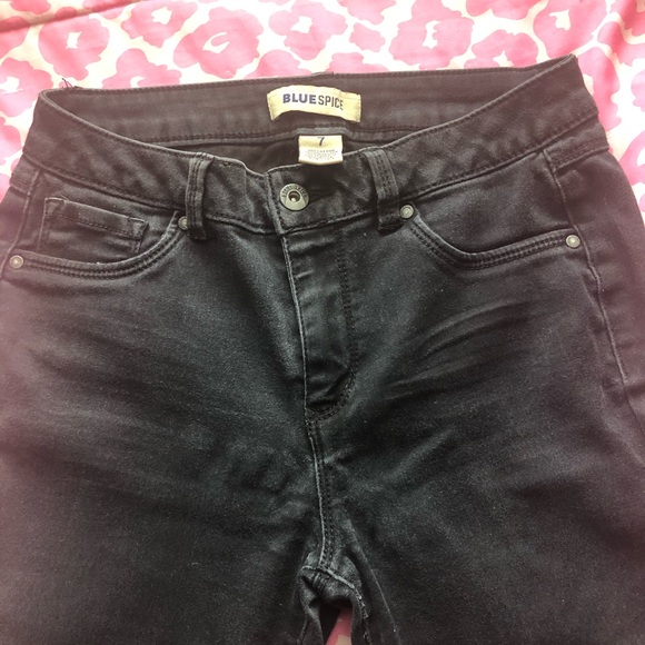 Black pants . - Picture 3 of 4